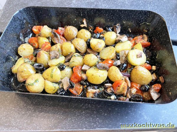 Pikante Ofenkartoffeln mit schwarzen Oliven