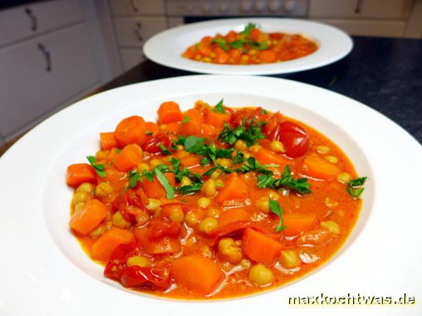 Rüebli-Tomaten-Curry mit Kichererbsen