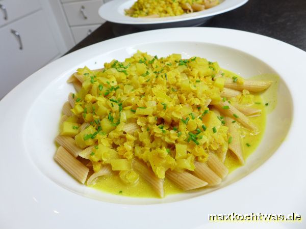 Farfalle mit Linsen-Apfel-Sauce