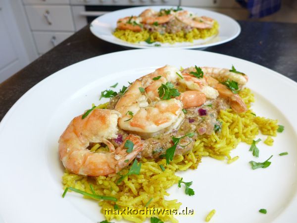 Curry mit Garnelen und Mango