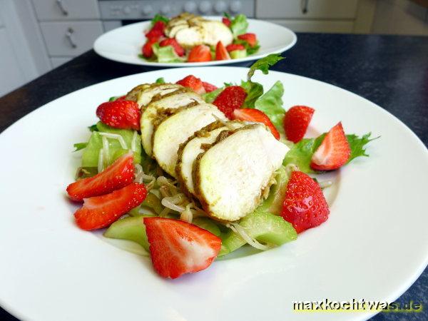 Hähnchenfilet im Salat