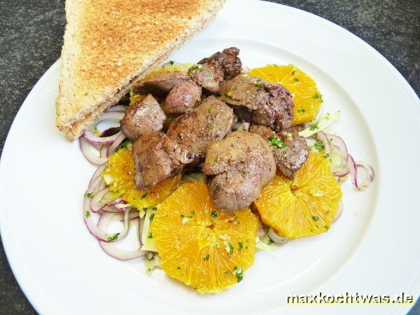 Hähnchenleber auf Orangensalat