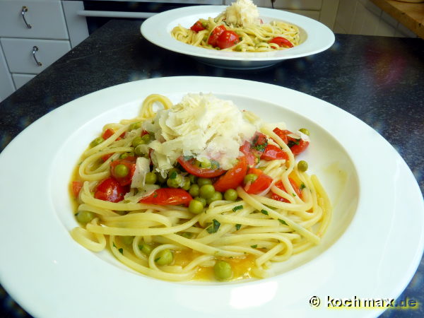 Linguine mit Limette, Minze und Erbsen