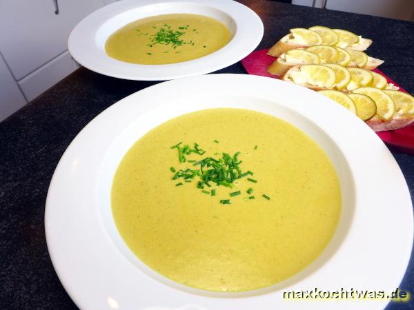 Linsensuppe mit Curry; Zitronenconfit und Pappadam