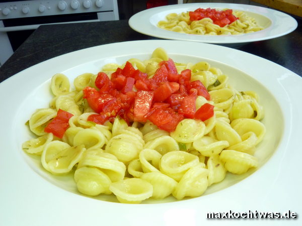 Orecchiette mit Zwiebelsauce