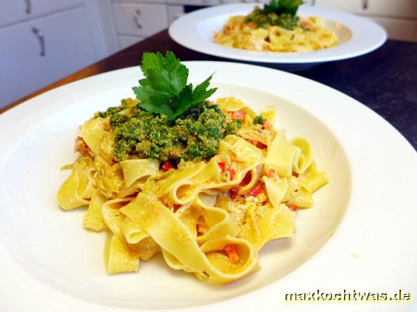 Pappardelle mit gebratenem Spitzkohl