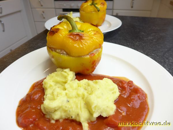 Gefüllte Paprika mit Hackfleisch