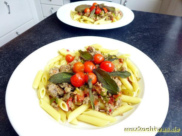 Penne mit Bratwurst