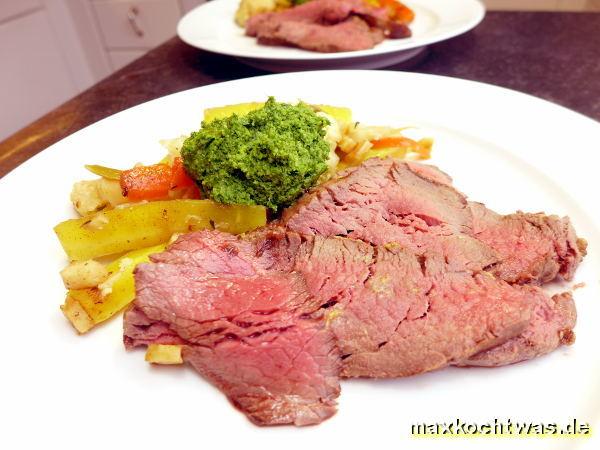 Pfeffer-Roastbeef mit Grüner Sauce