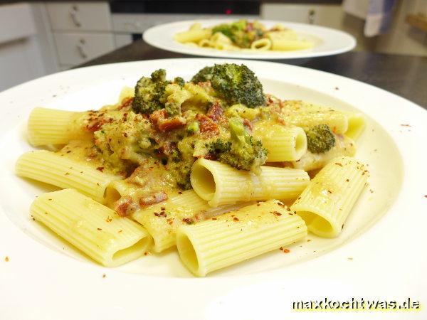 Rigatoni mit Broccolisauce