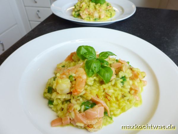 Risotto mit Räucherlachs und Garnelen