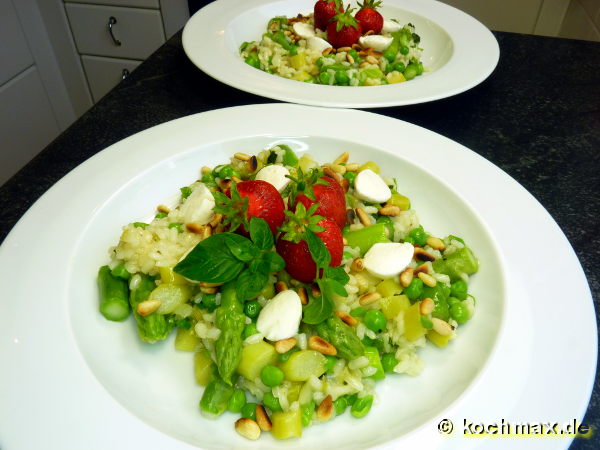 Frühlingsgemüse-Risotto mit Minze & Mini-Mozzarella