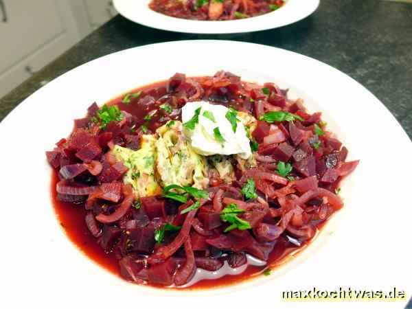 Rote-Bete-Suppe mit Schinken-Flädle