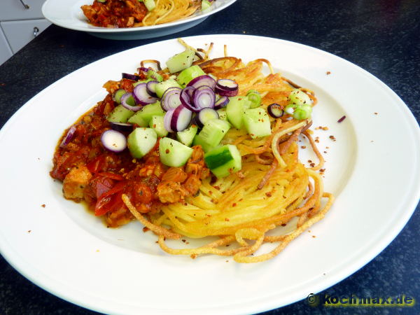 Ragù mit Spaghetti Fritti