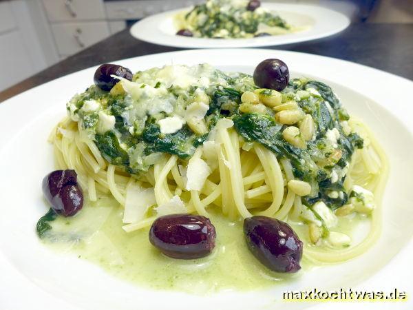 Spaghetti mit Spinatsauce