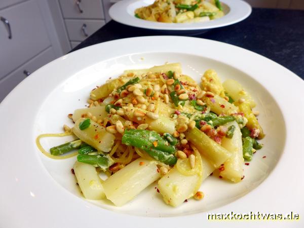 Spaghettini mit weissem Spargel und Bohnen