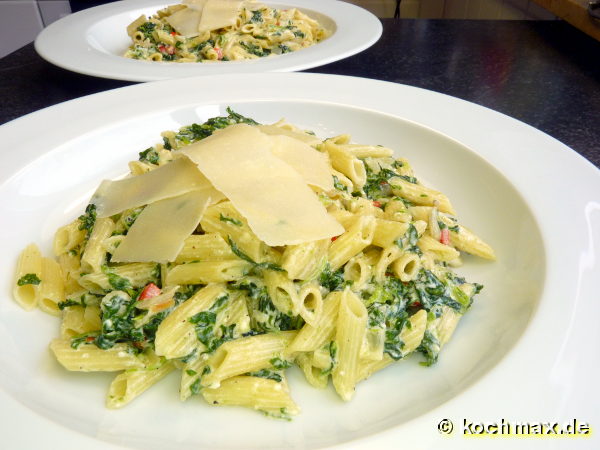 Nudeln mit Spinat-Ricotta-Sauce