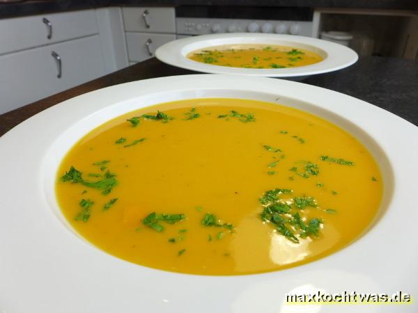 Feine Süsskartoffelsuppe mit Kokosmilch