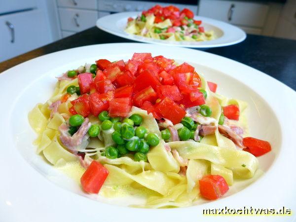 maxkochtwas - Spinat-Tagliatelle mit Erbsen-Schinken-Sosse