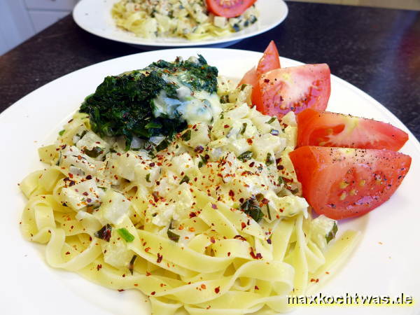 Tagliatelle mit grüner Kohlrabisauce und gratiniertem Blattspinat