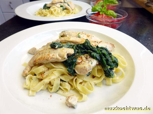 Tagliatelle mit Poulet und Spinat