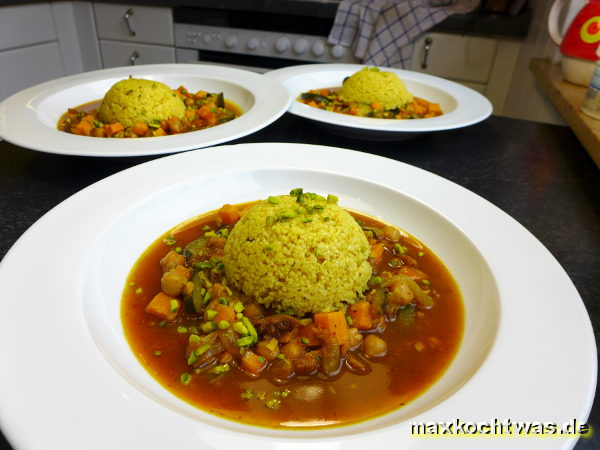 Tajine mit Kichererbsen, Pistazien und Süsskartoffeln