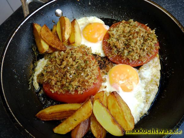 Tomate mit Spiegelei