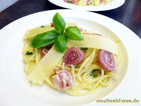 Pasta mit Zitronen-Basilikum-Rahm